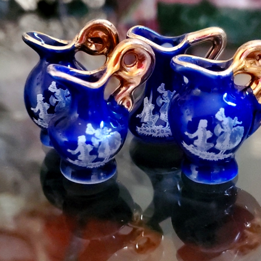 Set of 4 mini ceramic